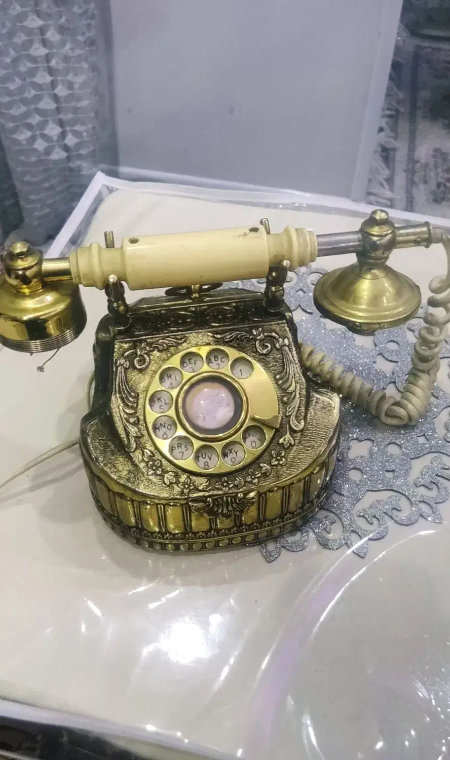 تلفن قدیمی عتیقه|کلکسیون اشیاء عتیقه|ابریشم, |دیوار