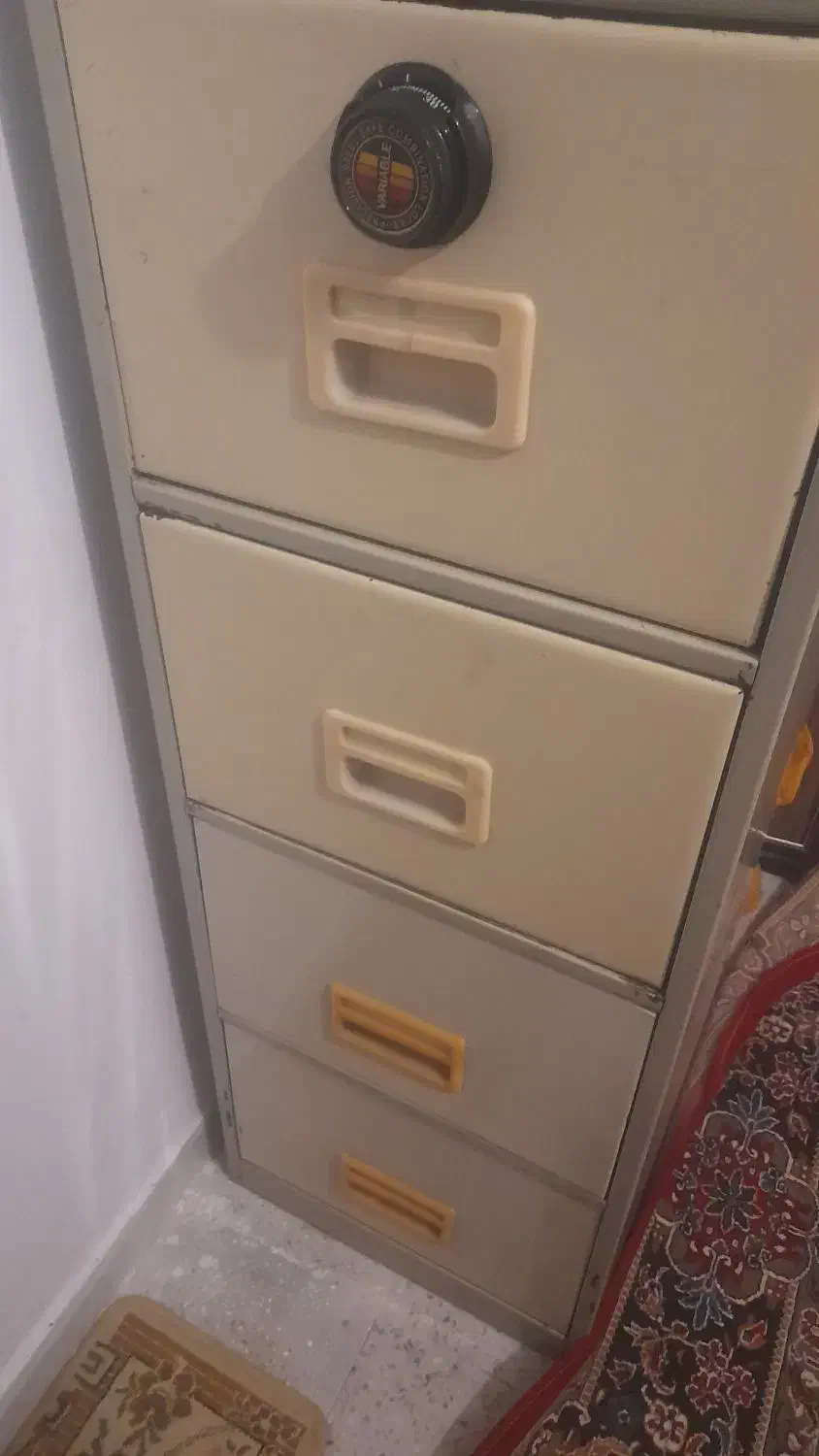 فایل ۴کشو فلزی|مبلمان اداری|ایلام, |دیوار