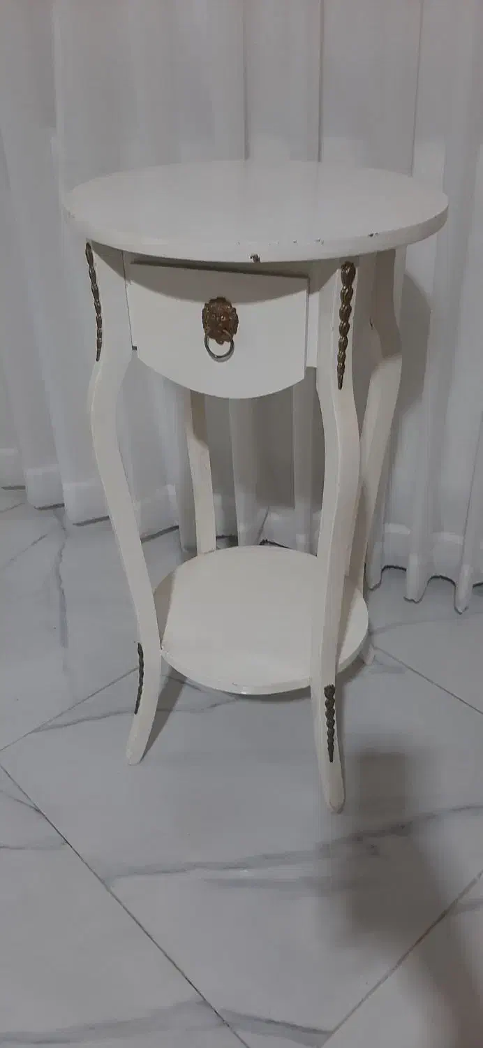 میز تلفن|میز تلفن|رشت, رودباری|دیوار