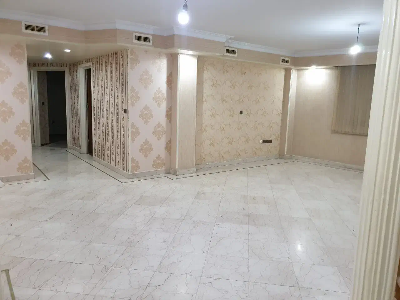 پاسداران ۱۴۲ متر ۳خوابه