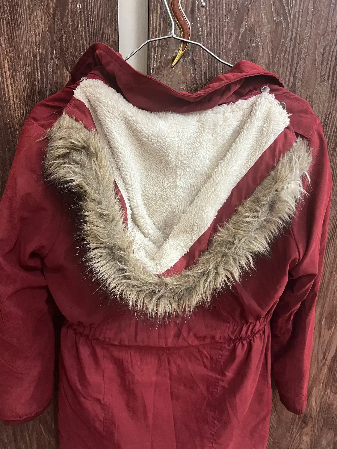 پالتو|لباس|شیراز, محراب|دیوار