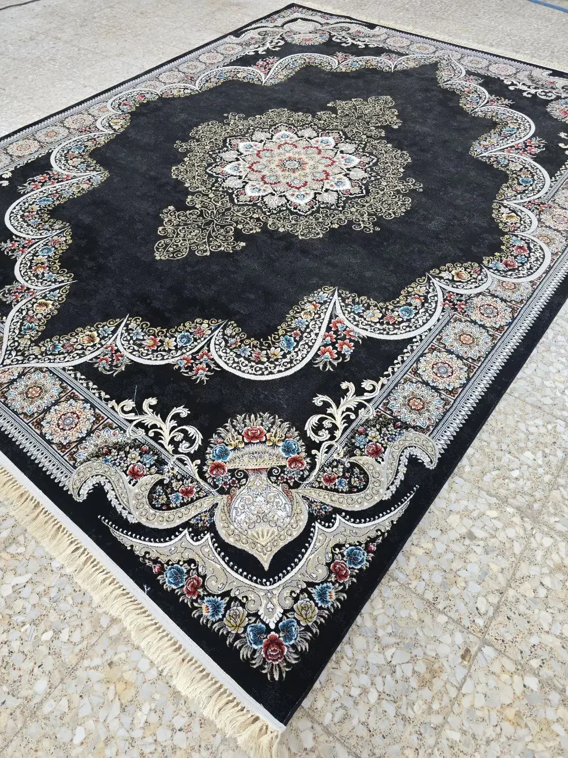 خرید فرش اقساطی به قیمت کارخانه از فروشگاه الماس|فرش|اردبیل, |دیوار