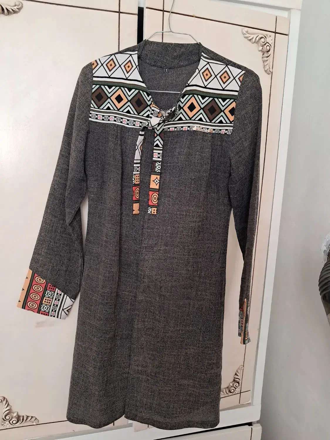 مانتو ۴۹ تومن|لباس|فردوس (خراسان), |دیوار