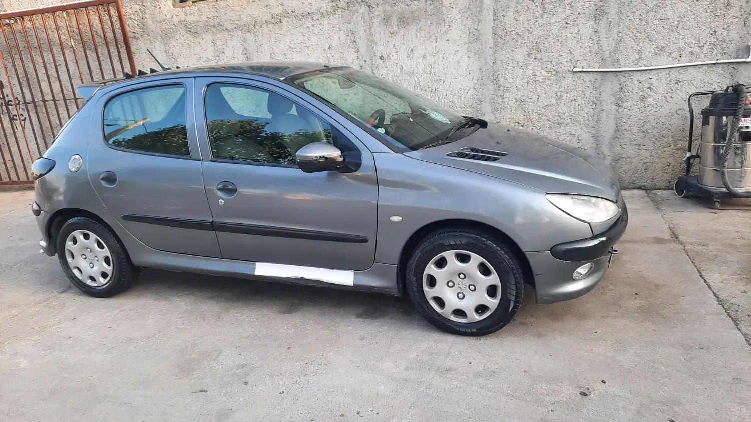 ۲۰۶ خاکستری|خودرو سواری و وانت|سورک, |دیوار