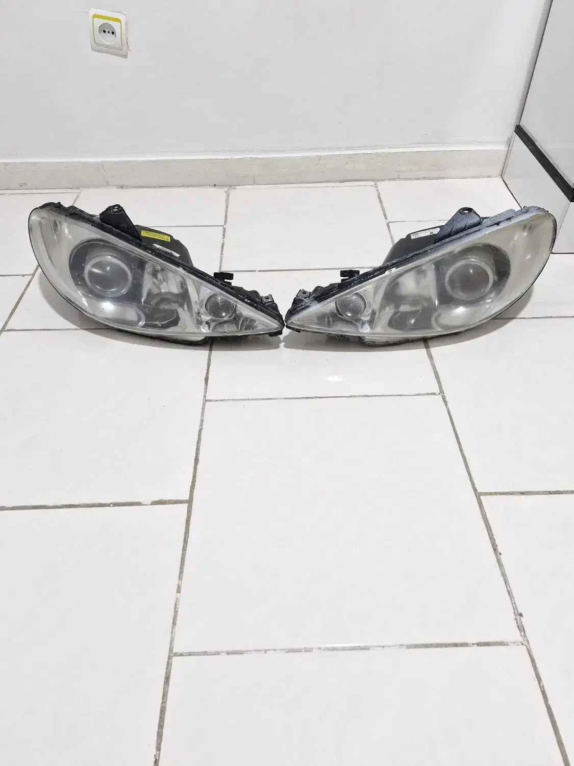 چراغ جلو و کیلومتر ۲۰۶ و وسایل اسپرت|قطعات یدکی و لوازم جانبی|فردیس, شهرک ارم|دیوار