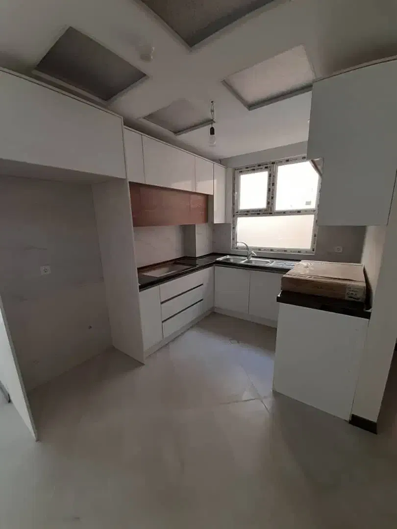 آپارتمان ۹۵ متری دوخواب دبستان