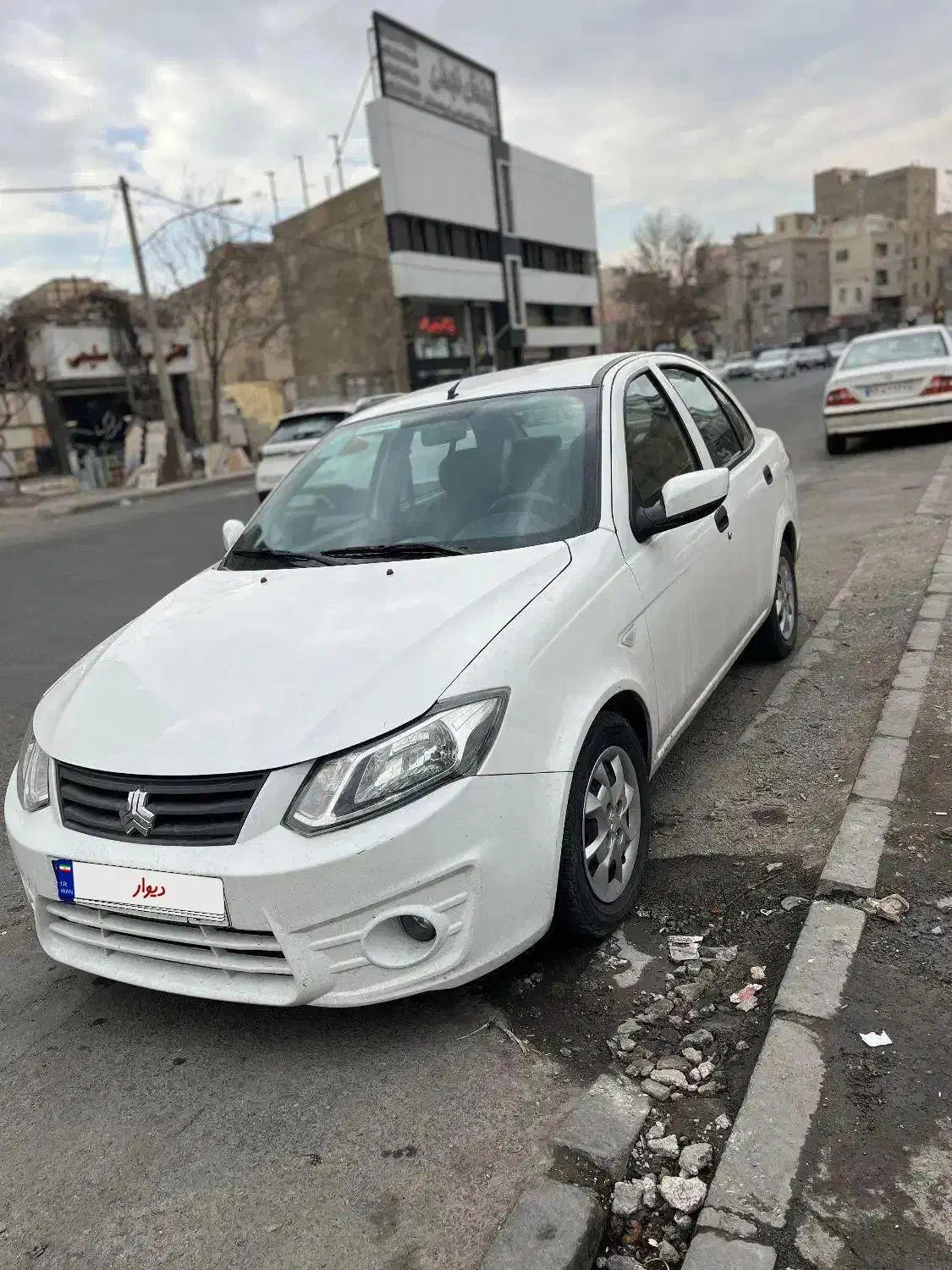 ساینا ۱۴۰۰ بی رنگ فوری|خودرو سواری و وانت|فردیس, شهرک شهید حسینی|دیوار