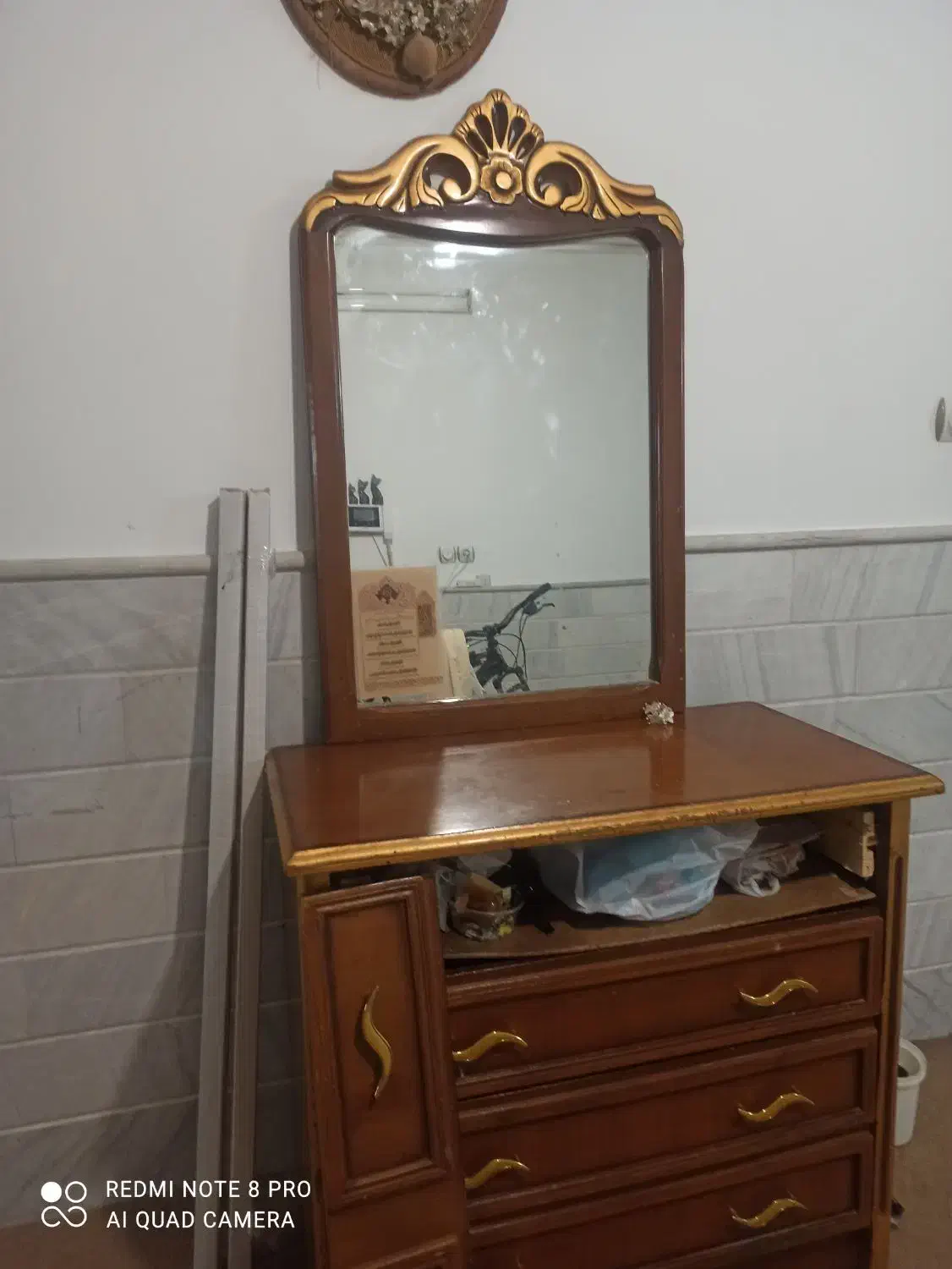 میز با آینه|بوفه، ویترین، کنسول|قم, زنبیل آباد|دیوار