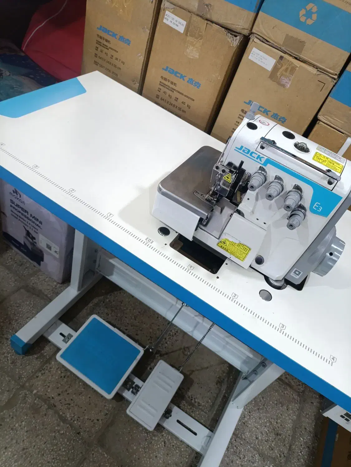 سردوزجک مدل E3 در حد آکبند ترکایی|چرخ خیاطی و ریسندگی|بروجرد, |دیوار