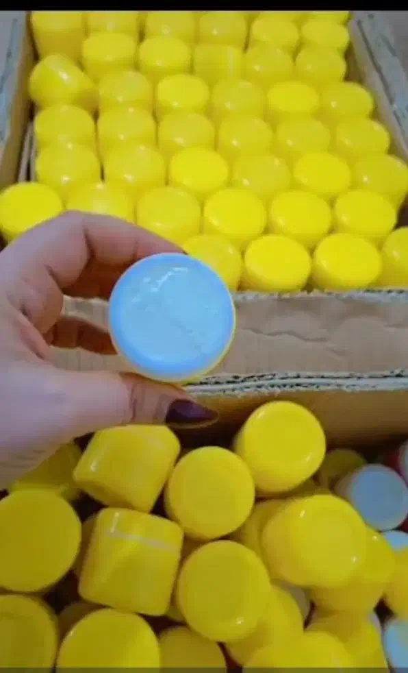 کرم اماراتی|آرایشی، بهداشتی، درمانی|چهارباغ, |دیوار