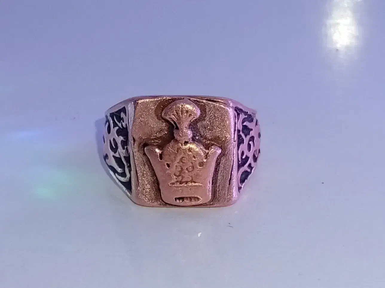 انگشتر مسی تاج شاهنشاهی|کلکسیون اشیاء عتیقه|حبیب آباد, |دیوار