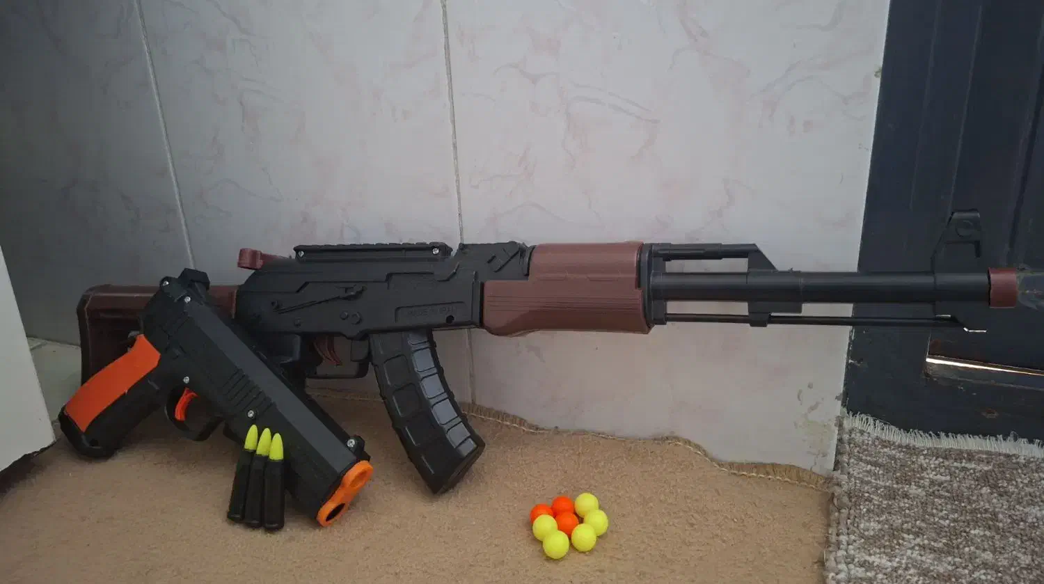 تفنگ کلت و ak47 اسباب بازی تمیز و نو|اسباب‌بازی بچه|تاکستان, |دیوار