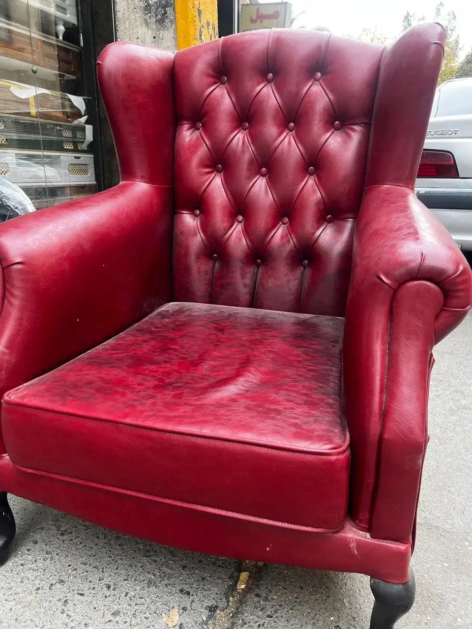 مبل چستر چرم|مبلمان خانگی و میز عسلی|شاهینشهر, حافظ جنوبی|دیوار