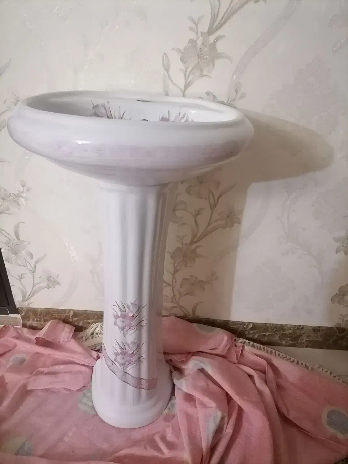 روشویی فوق العاده تمیز|لوازم سرویس بهداشتی|کرمانشاه, |دیوار