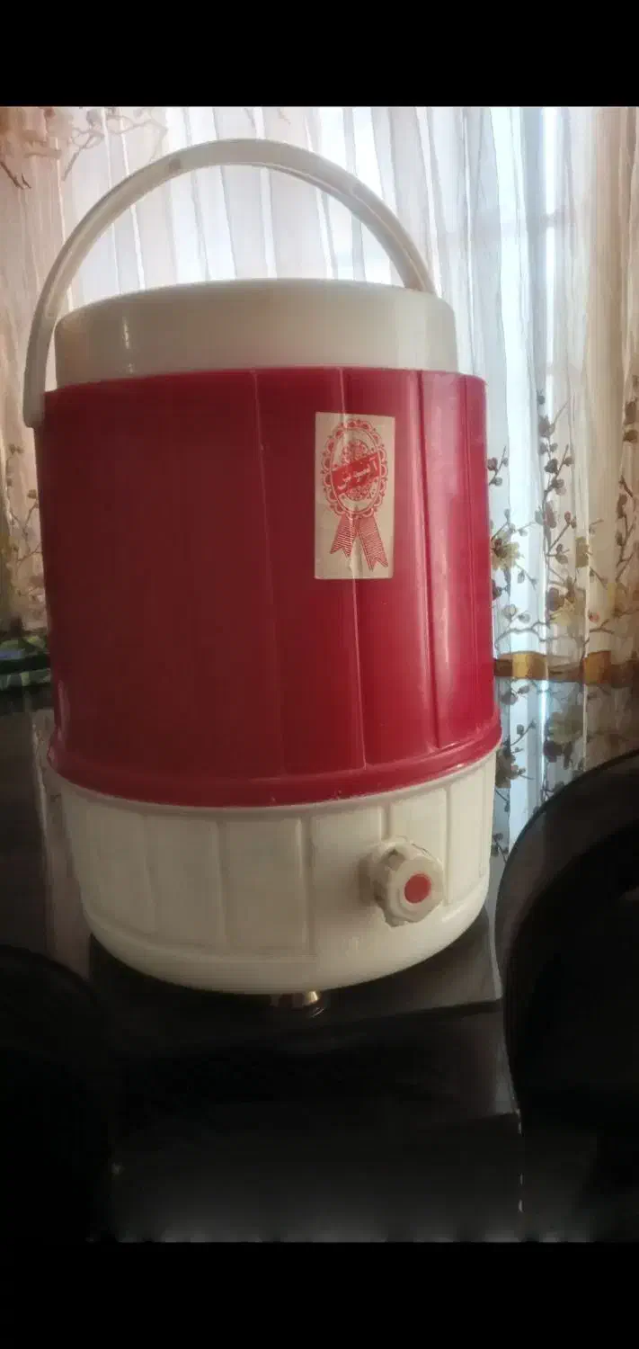 کلمن آب نو|ظروف نگهدارنده، پلاستیکی، یک‌بارمصرف|سیرجان, |دیوار