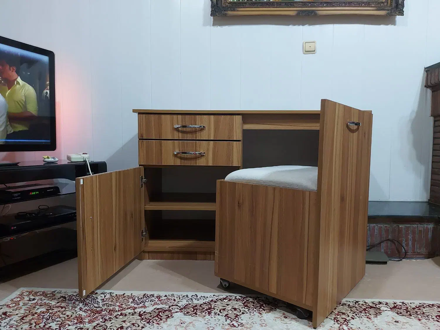 میز و صندلی|لوازم خیاطی و بافتنی|بندر انزلی, کوی بهار|دیوار