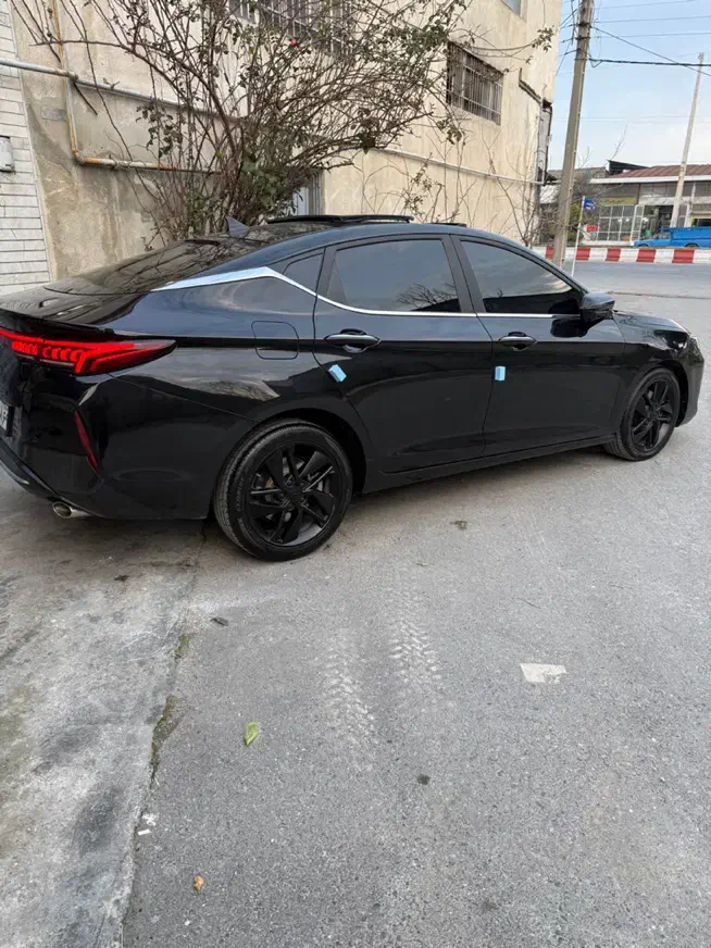 مدل اخر۴۰۲درحدکلکسیونیKmc j7|خودرو سواری و وانت|گرگان, |دیوار