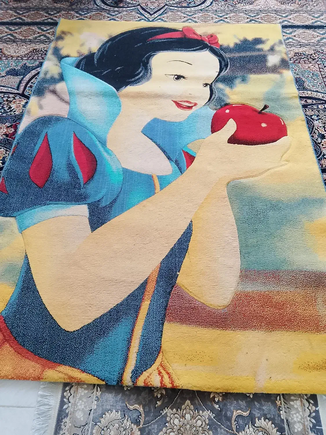 فرش برجسته اتاق خواب سالم|فرش|تهران, بهارستان|دیوار