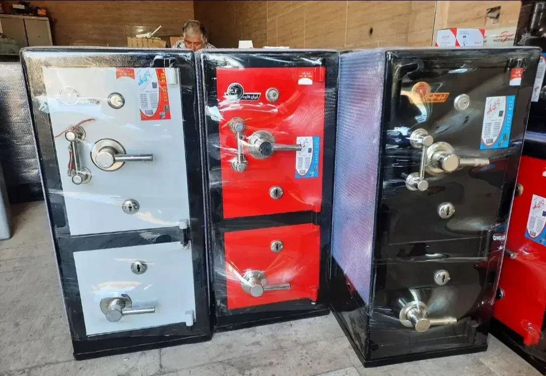 گاوصندوق 720اس پوشه خور گاو صندوق|ابزارآلات|کاشان, پا نخل|دیوار