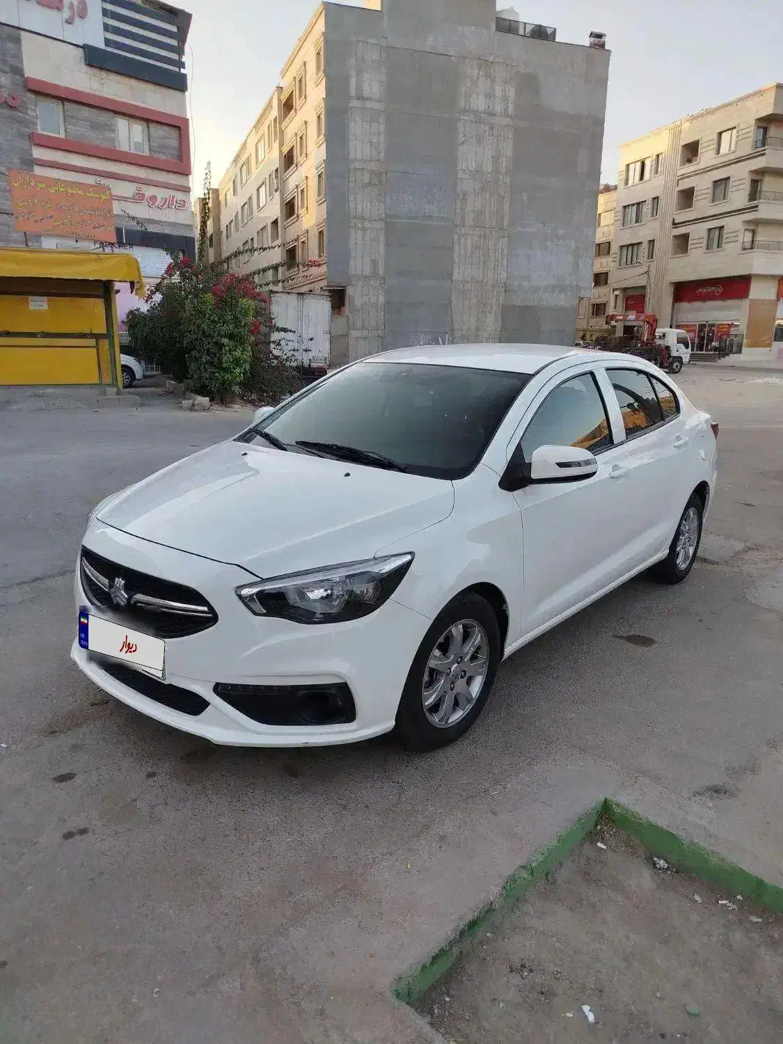 شاهین ۱۴۰۳ کارمندی|خودرو سواری و وانت|شیراز, گل سرخ|دیوار