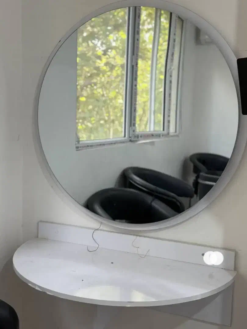 آینه گرد|آینه|خرمآباد, |دیوار