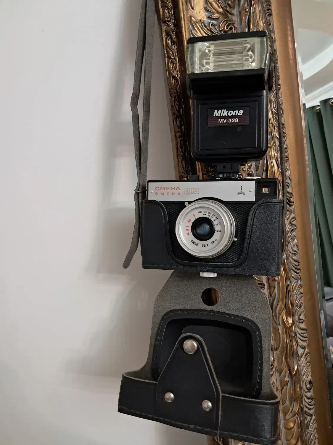 دوربین قدیمی روسی با کیف سالم بندار|کلکسیون اشیاء عتیقه|رشت, استادسرا|دیوار