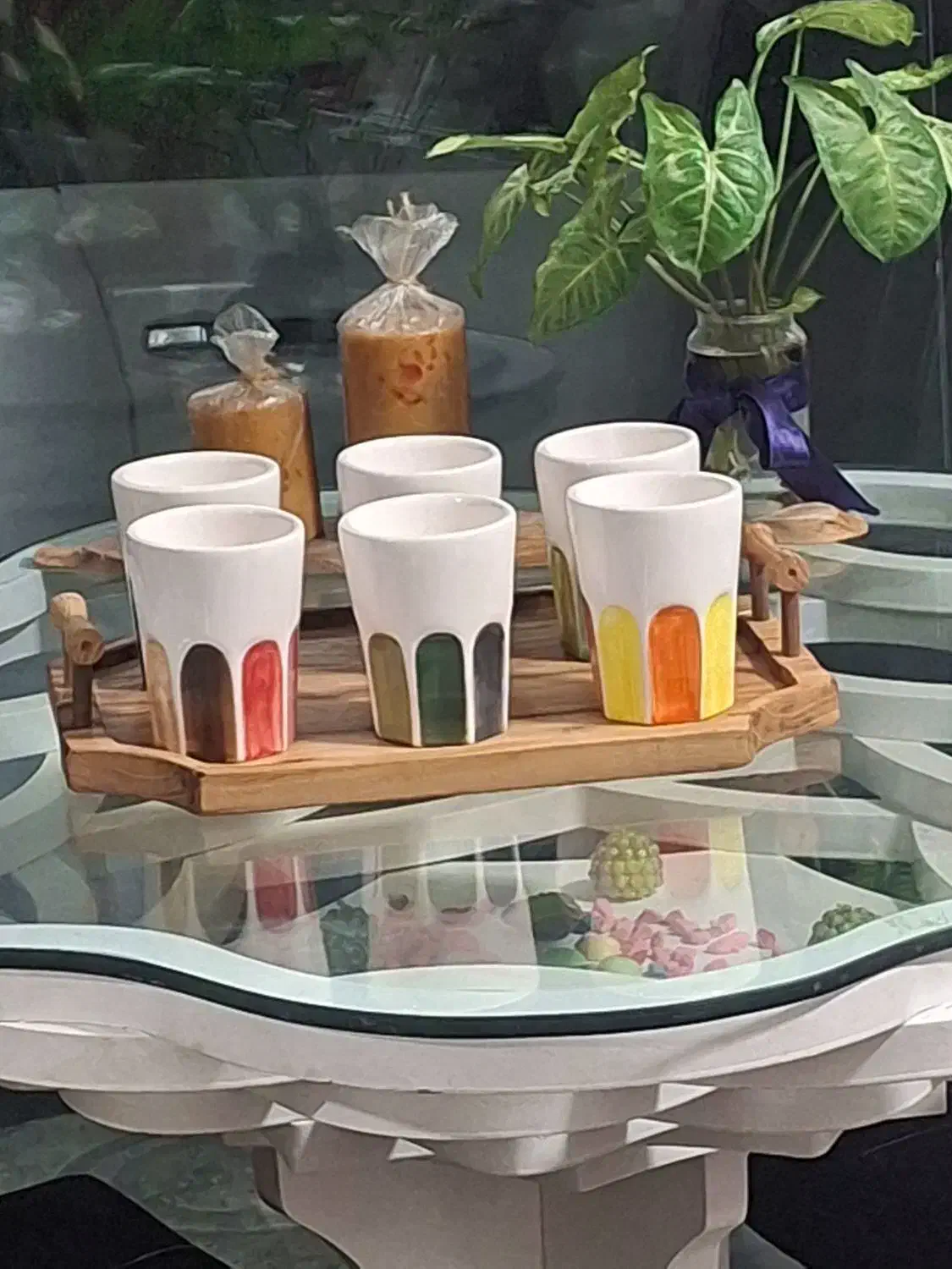 ظروف چوبی و سرامیکی و تعدادی مجسمه واکسسوری|صنایع دستی و سایر لوازم تزئینی|اندیشه, اندیشه فاز ۱|دیوار