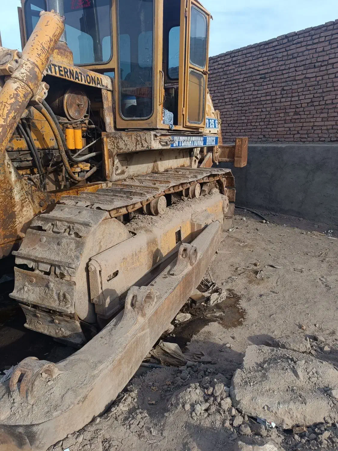 بولدوزراینترناش تی دی 25 جی|خودرو سنگین|سبزوار, شرق کال شمالی|دیوار