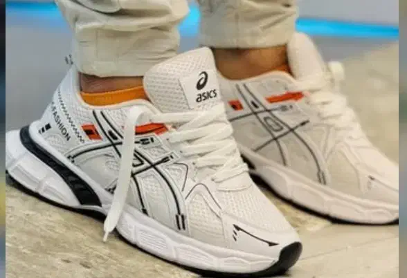 کتونی آسیکس سایز 42|کیف، کفش، کمربند|خرم‌آباد, |دیوار