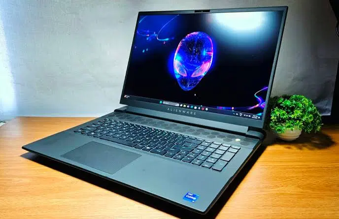 غول گیمینگ و رندرینگ Alienware m18 R1|رایانه همراه|تهران,  امام زاده قاسم (نیاوران)|دیوار