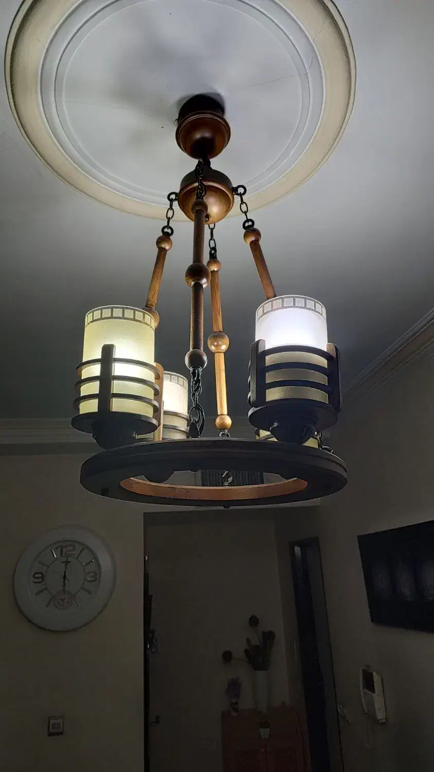 دو عدد لوستر چهار شاخه چوبی|لوستر و چراغ آویز|اندیشه, شهرک المهدی|دیوار