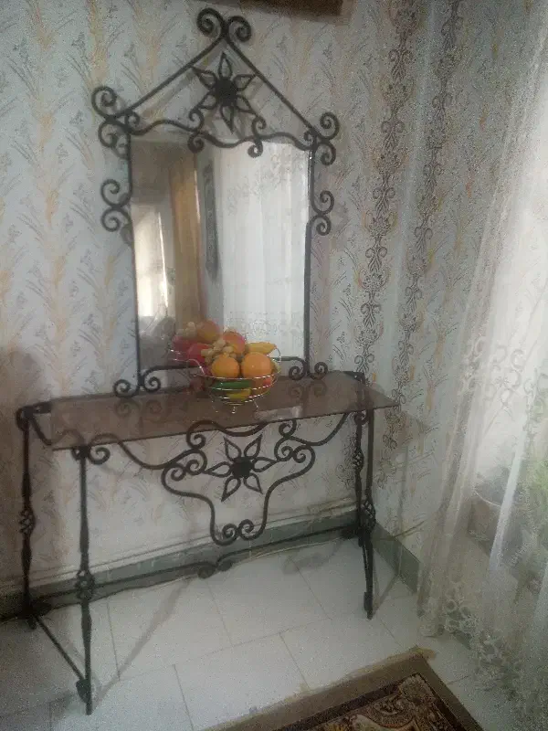 اینه کنسول ومیز جلومبلی ومیزتلوزیون|بوفه، ویترین، کنسول|مشهد, هفده شهریور|دیوار