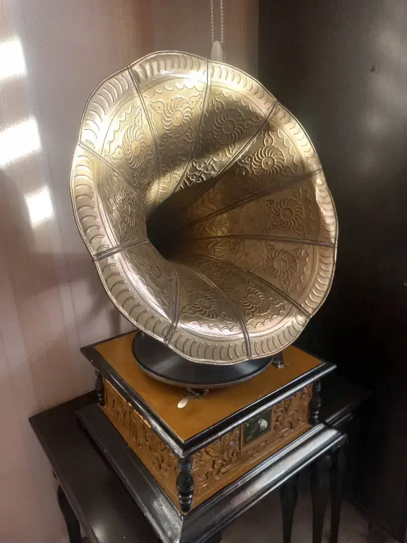 گرامافون|کلکسیون اشیاء عتیقه|تبریز, |دیوار