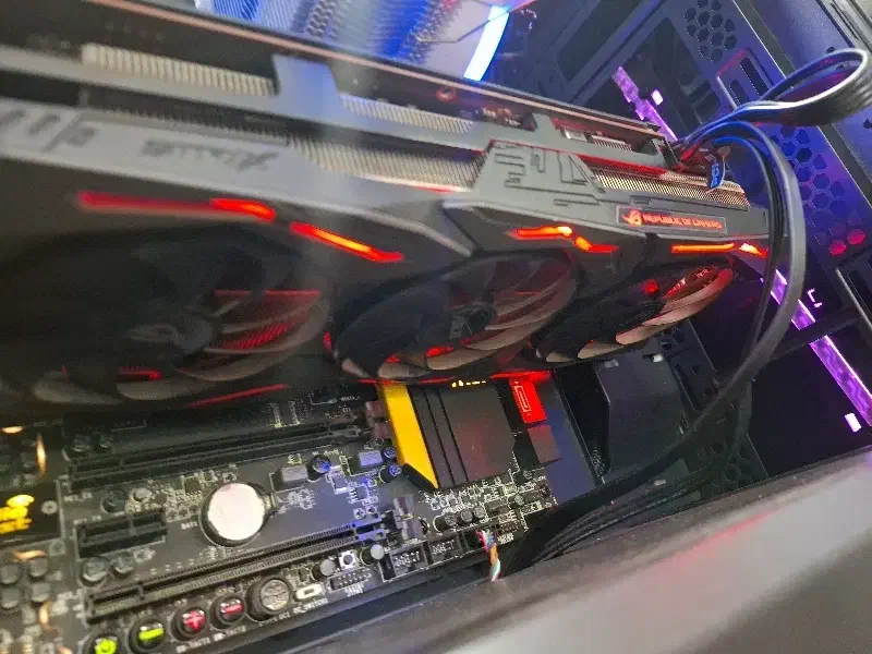 Asus RX5700XT ROG Strix|قطعات و لوازم جانبی رایانه|ارومیه, |دیوار