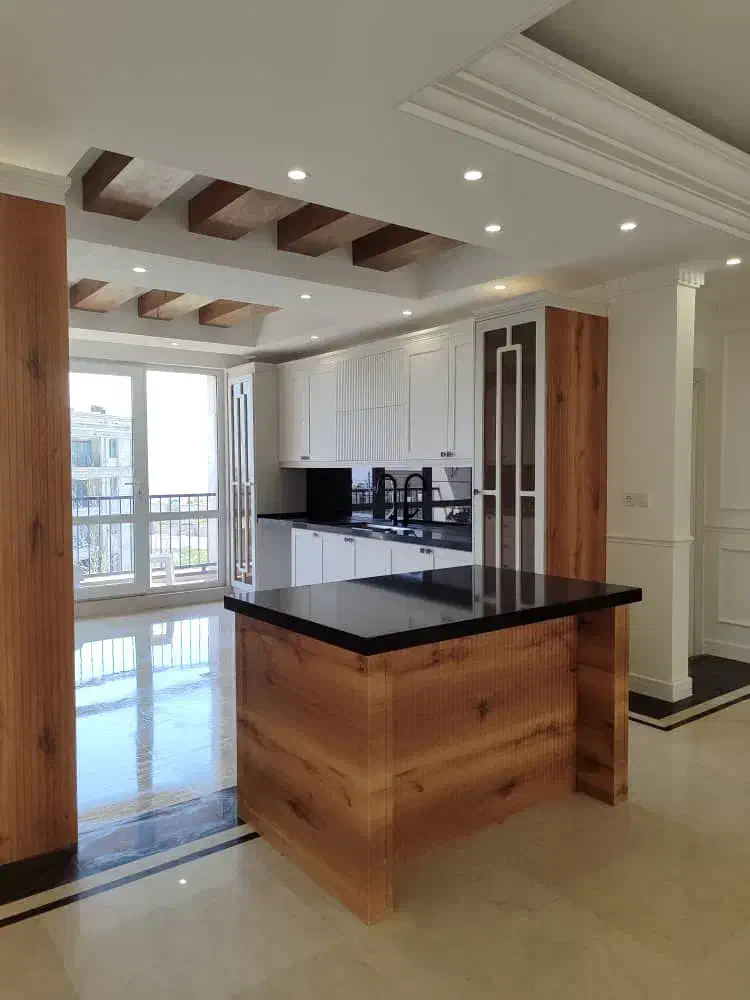 ۲۰۰ متر نوساز کلید نخورده عرق در نور