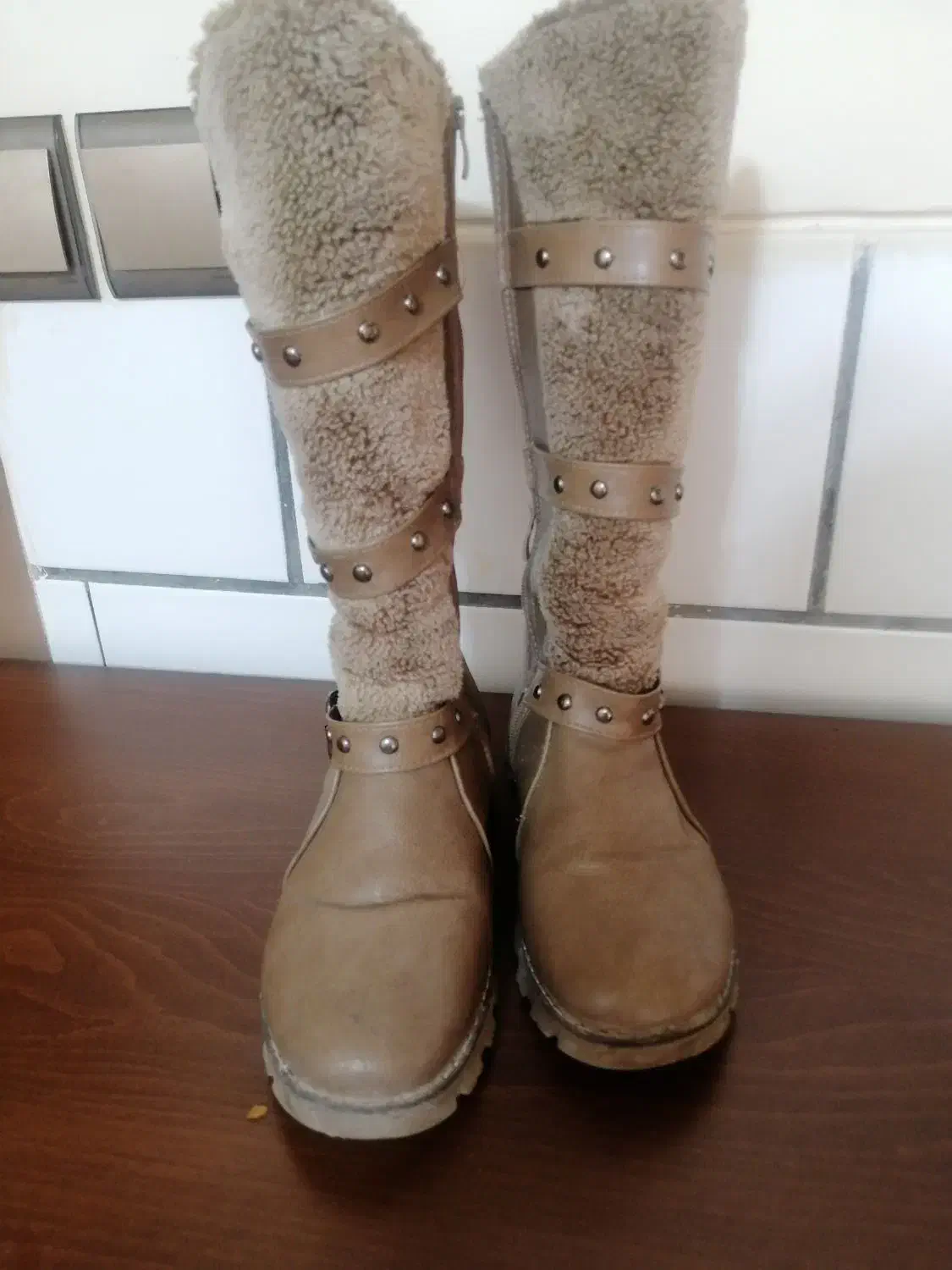 چکمه خارجی|کیف، کفش، کمربند|فارسان, |دیوار