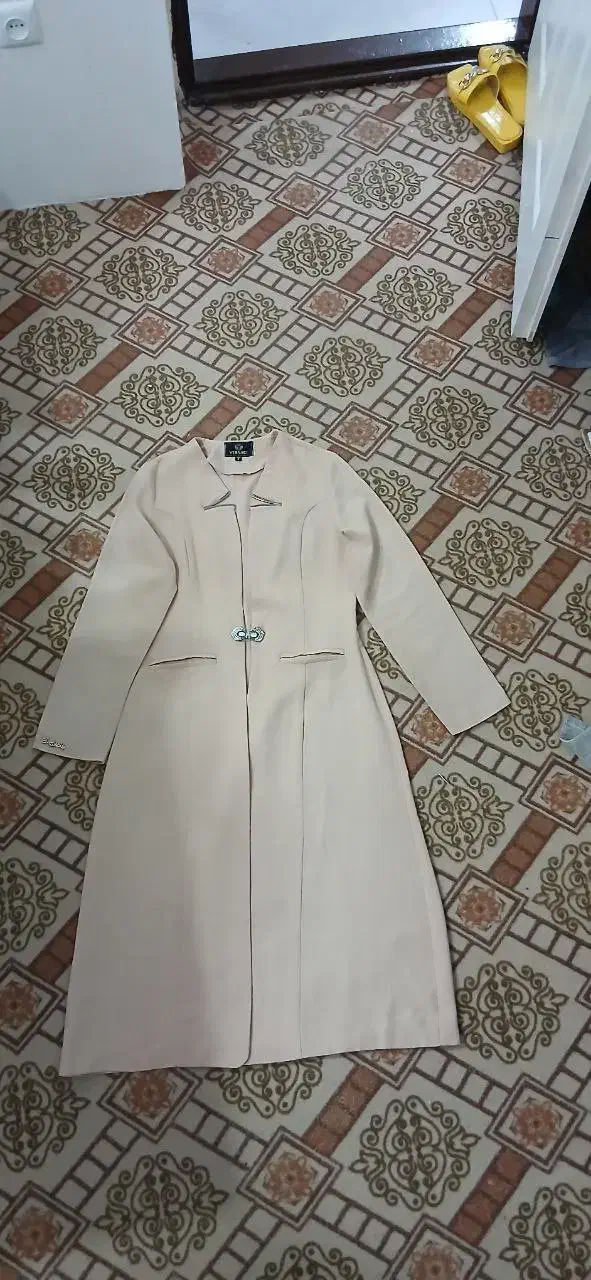 پوشاک|لباس|شاهین دژ, |دیوار