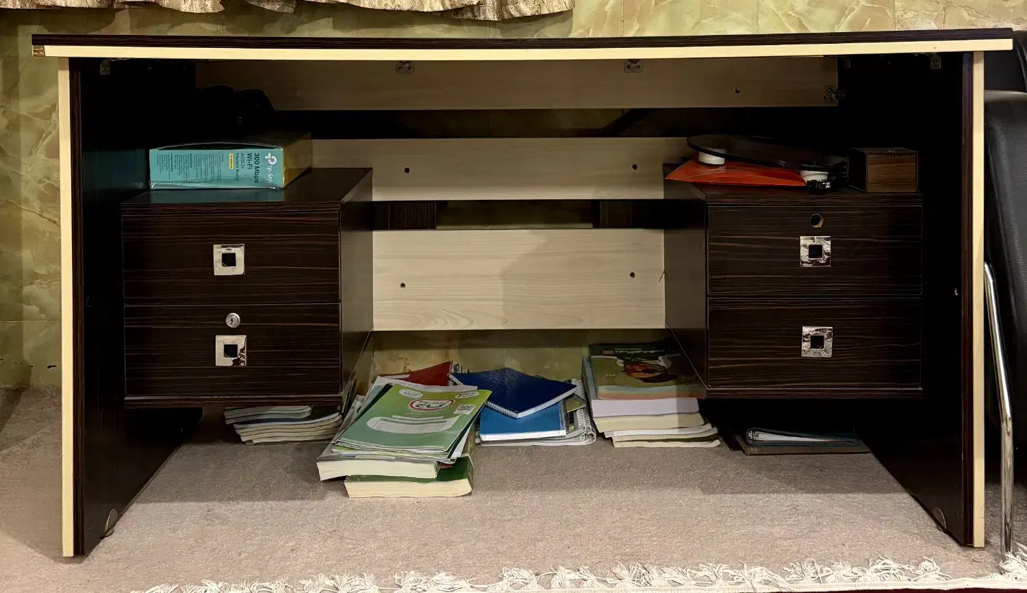 میز اداری نو|میز تحریر و کامپیوتر|برازجان, |دیوار