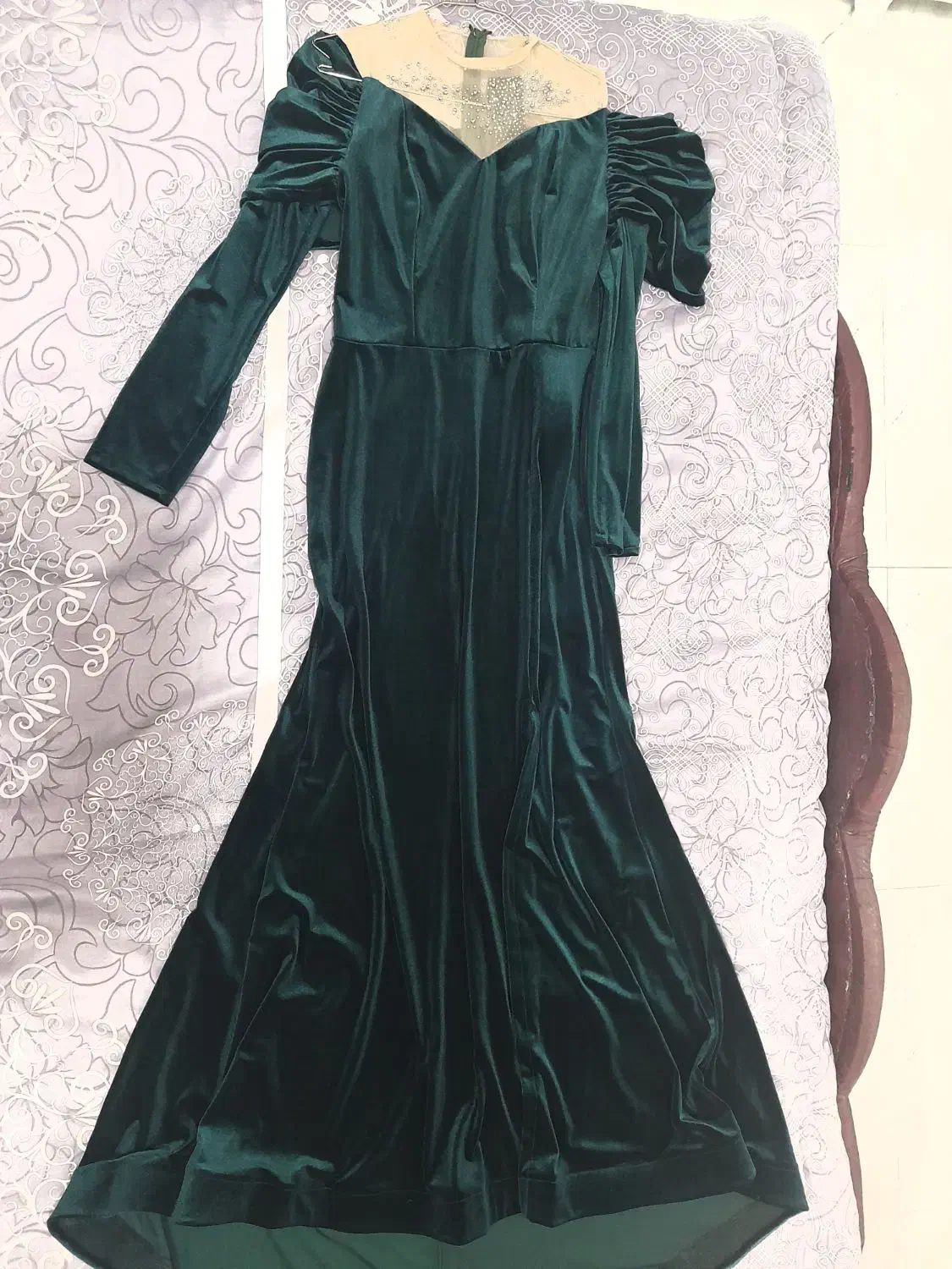 لباس مجلسی|لباس|سلماس, |دیوار