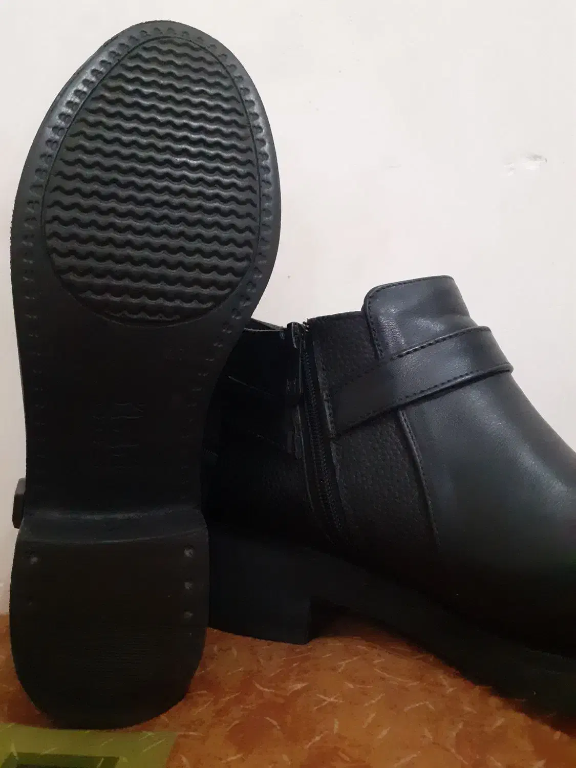 زنانه زمستانه|کیف، کفش، کمربند|رشت, خرسندی|دیوار