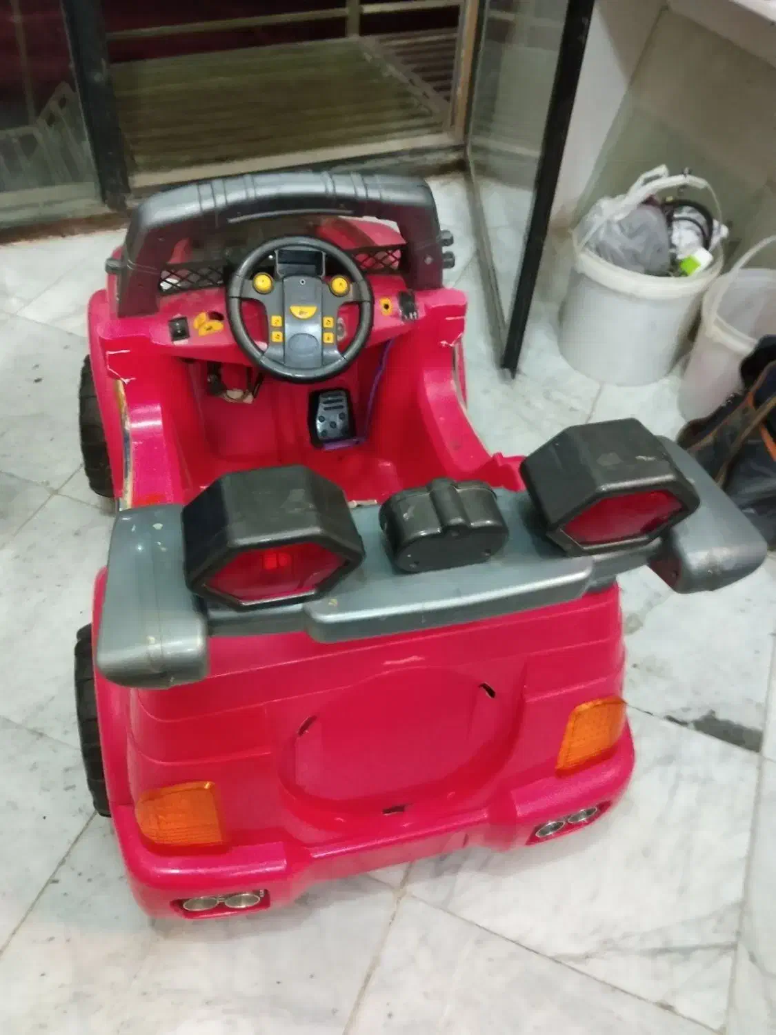 ماشین شارژی|اسباب‌بازی بچه|محمدشهر, شهرک پیام (مهرالبرز)|دیوار