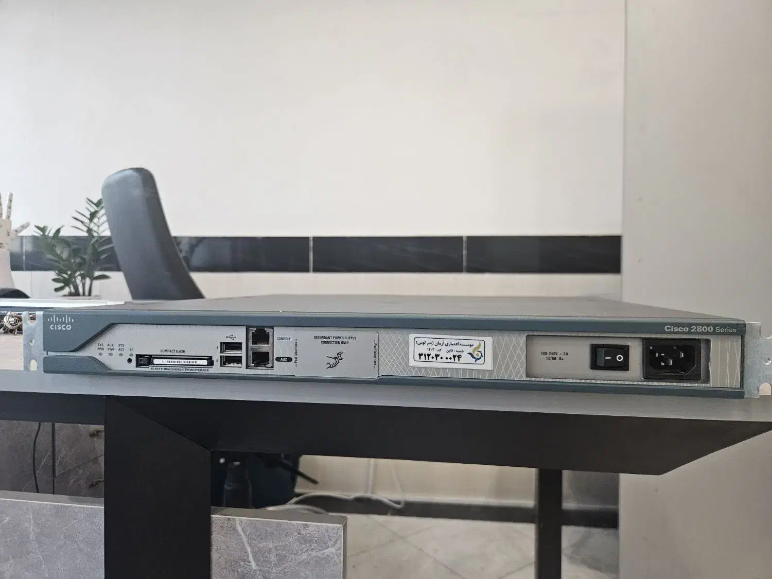 روتر CISCO 2811|مودم و تجهیزات شبکه|مشهد, عامل|دیوار