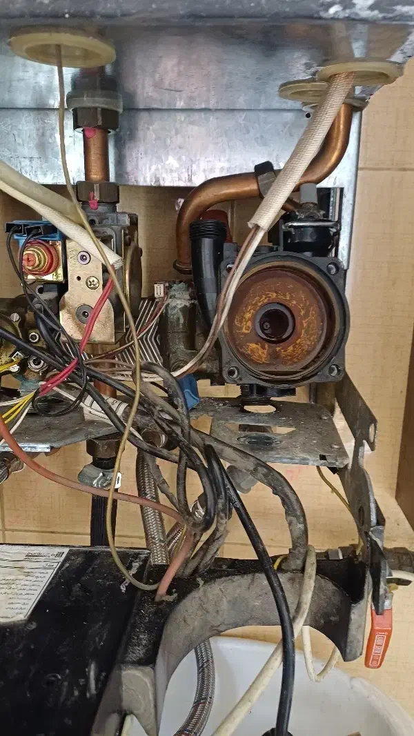 پکیج ایران رادیاتور ، بوتان ، ایساتیس|آبگرمکن، پکیج، شوفاژ|تهران, نازیآباد|دیوار