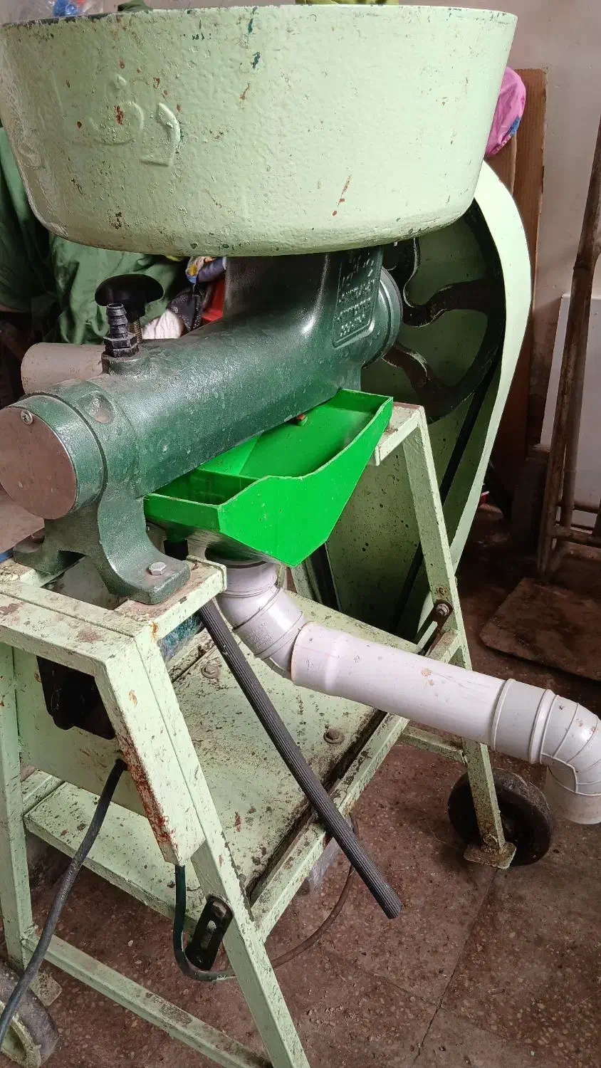 دستگاه آب گوجه گیری و آبغوره گیری|ماشینآلات صنعتی|قلعه نو, |دیوار