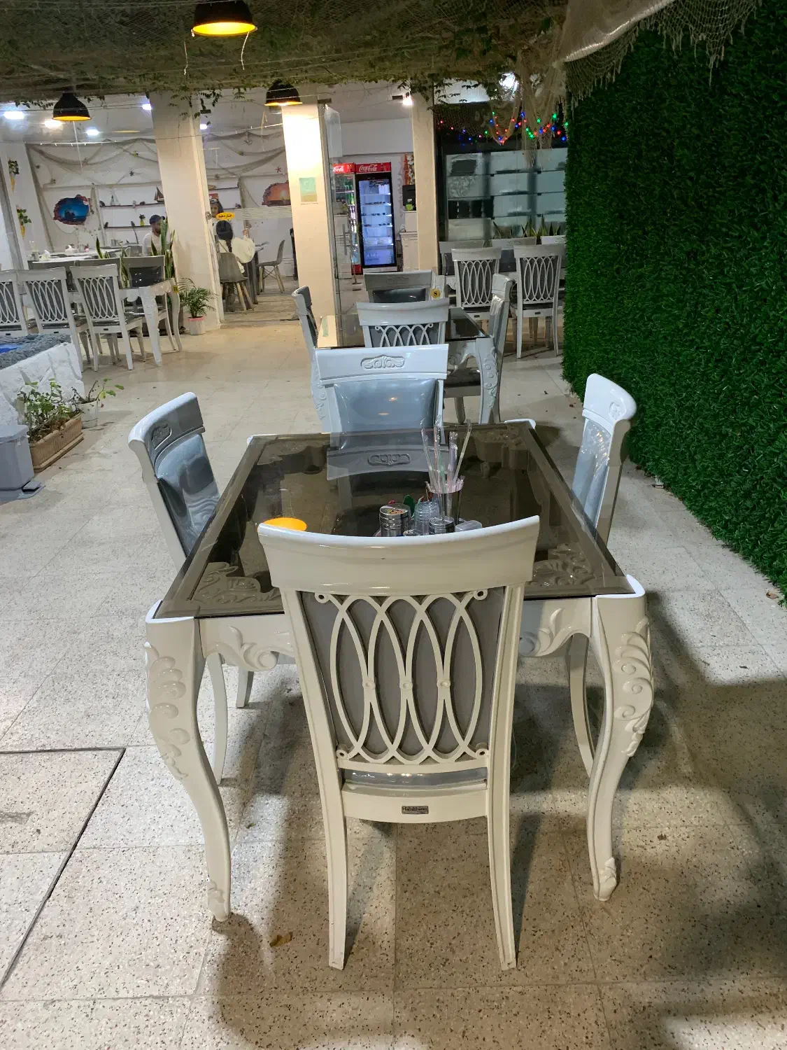 میز و صندلی رستورانی به صورت کلی|کافی‌شاپ و رستوران|رشت, پل تالشان|دیوار