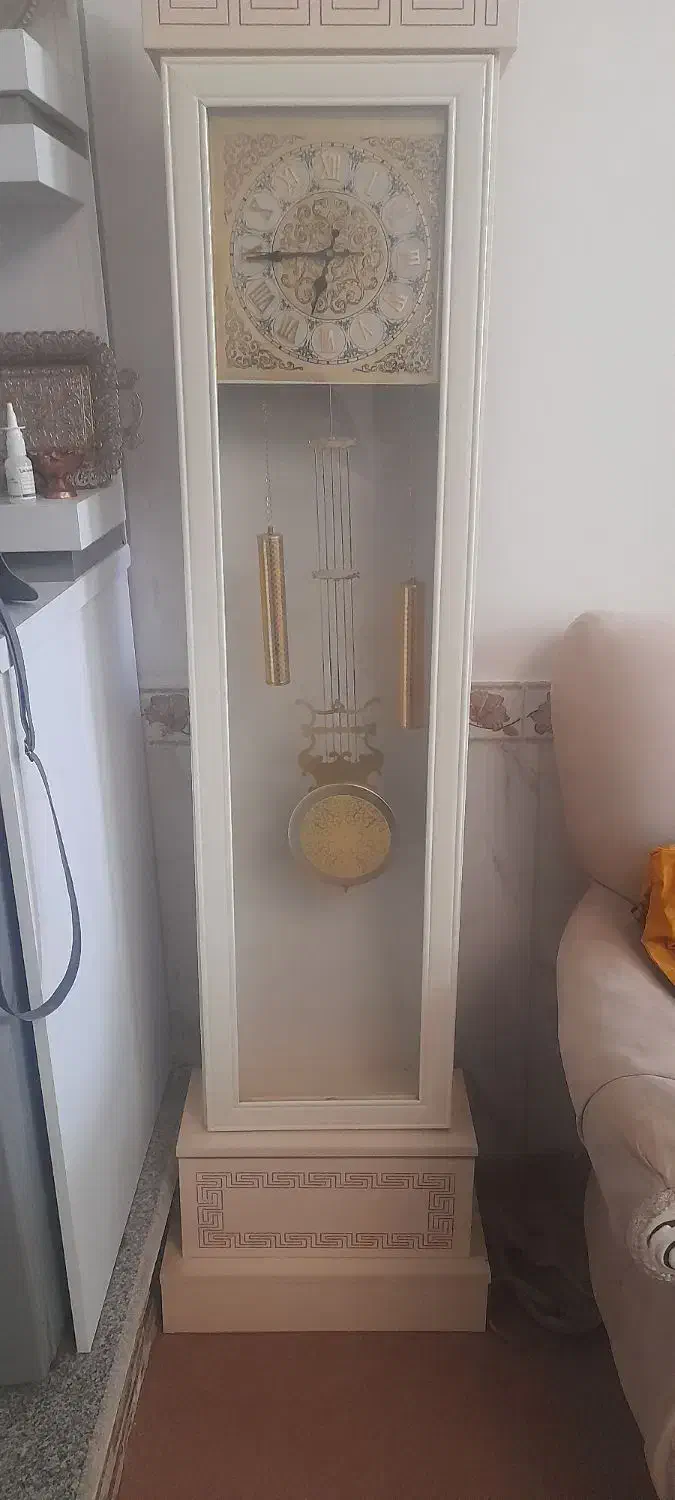 ساعت ایستاده کرم رنگ  سالم|ساعت دیواری و تزئینی|خرمدره, |دیوار