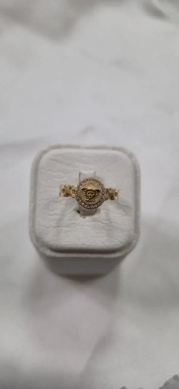 انگشتر ورساچ|جواهرات|اصفهان, باغ فردوس|دیوار