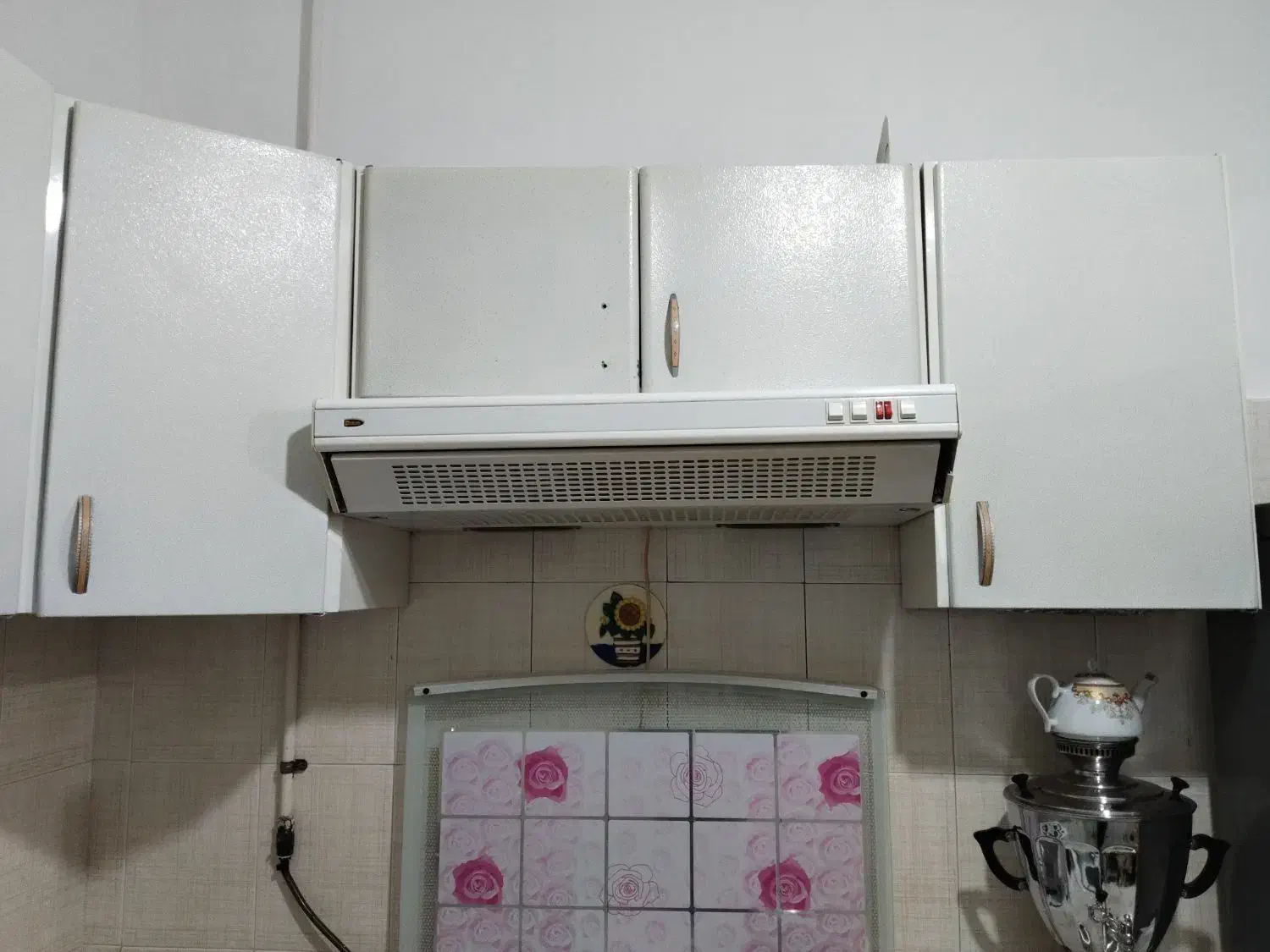 کابینت فلزی|آب‌چکان و نظم‌دهنده ظروف|قم, شهرک مهدیه (مدرس)|دیوار