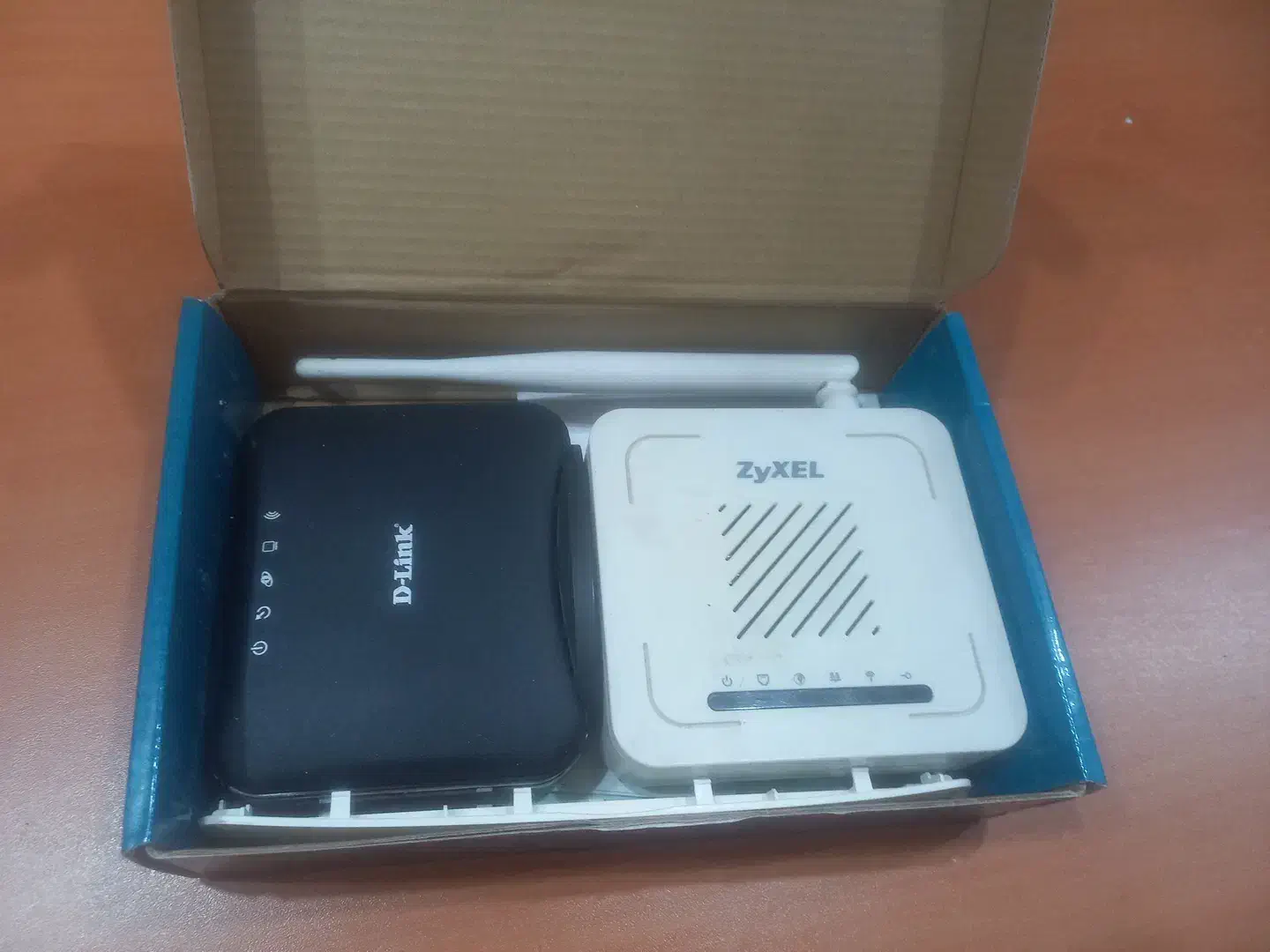 مودم D-link و zy-XEL|مودم و تجهیزات شبکه|مشهد, امامیه (شهرک غرب)|دیوار