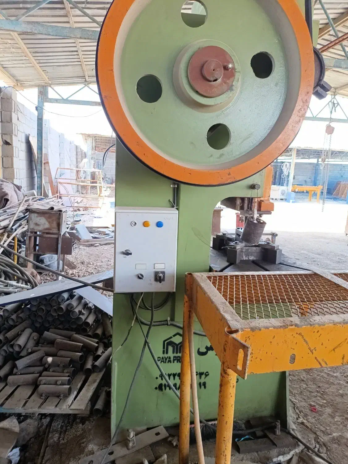 دستگاه پرس63تن|ماشین‌آلات صنعتی|شیراز, گچی|دیوار